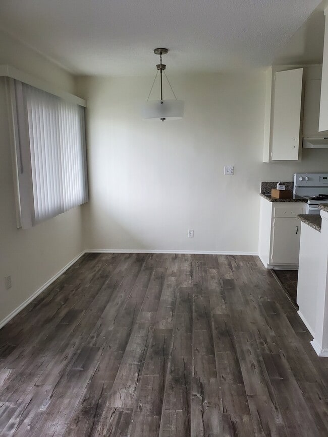 Building Photo - 1250 10th St