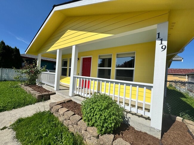 Building Photo - Just remodeled!! Mount Vernon 3 Bedroom House