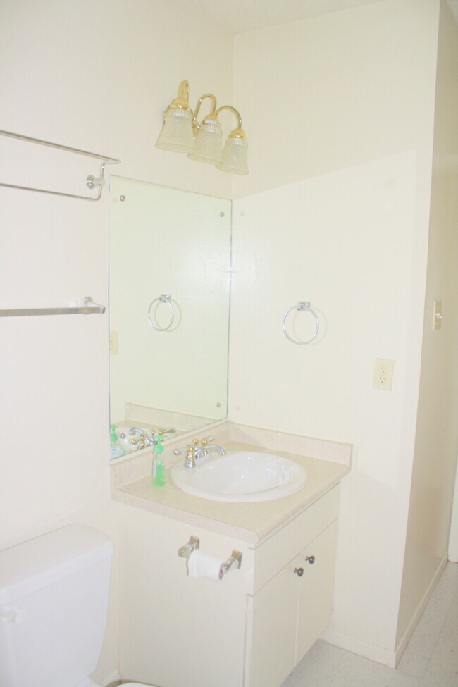 Foto del edificio - 3 BR / 1 BA House off Shoal Creek/Steck!