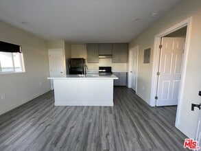 Building Photo - 613 W 83rd St