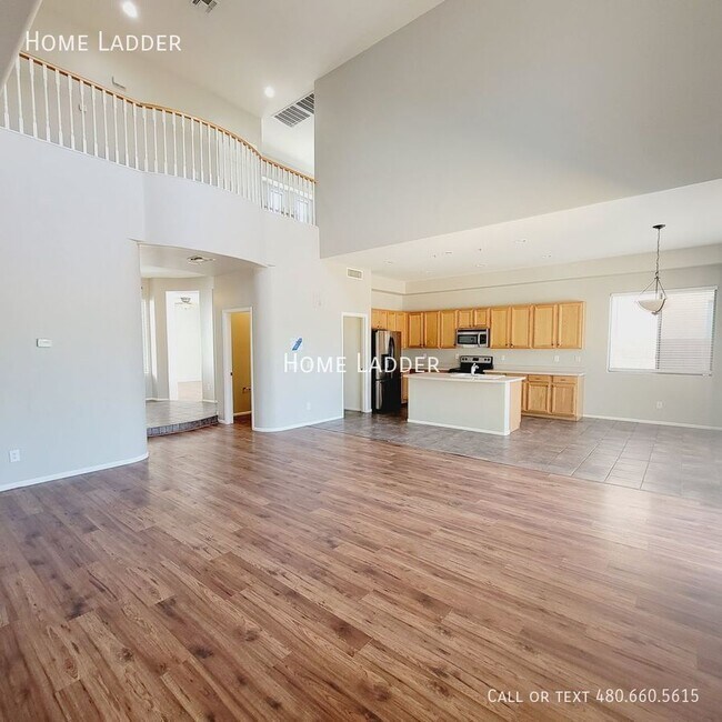 Building Photo - 6282 S Moccasin Trail