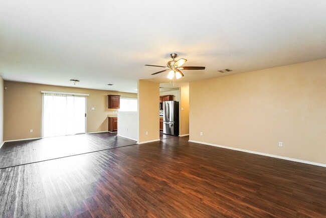Building Photo - 348 Dakota Ridge Dr