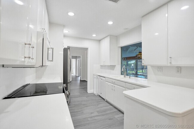 Foto del edificio - 4755 NE 23rd Ave