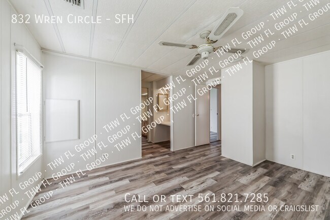 Building Photo - 832 Wren Cir