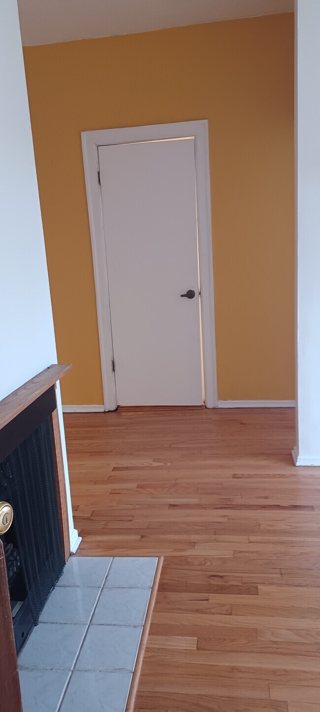 Foto del edificio - 1127 W Farwell Ave