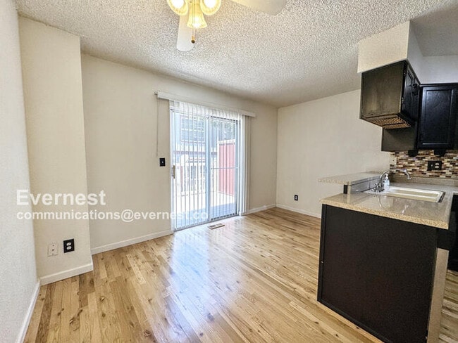 Building Photo - 12074 E Ford Cir