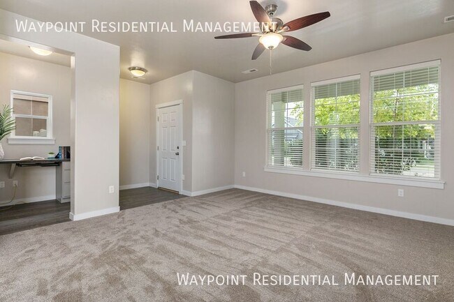 Foto del edificio - 1142 W Parkstone St
