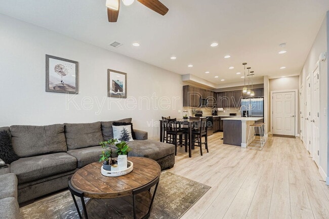 Building Photo - 16259 E Elk Dr