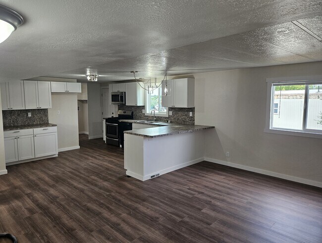 Foto del edificio - 168 Teakwood St