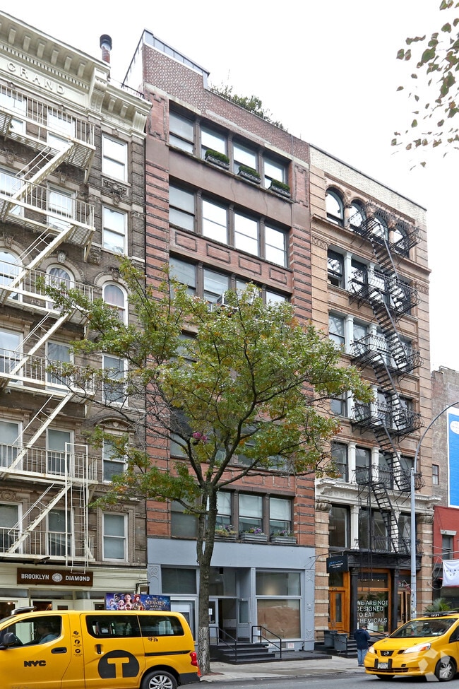 Building Photo - 347 W Broadway