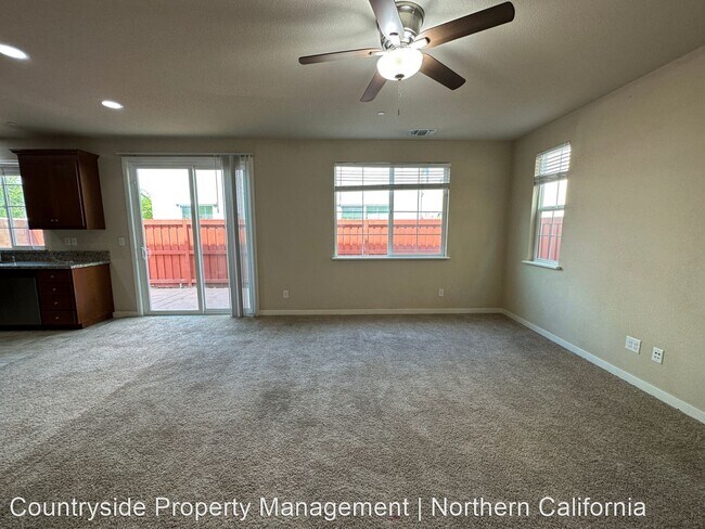 Foto del edificio - 4 br, 2.5 bath House - 2001 Sycamore Grove...
