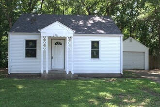 Building Photo - 308 Benton St