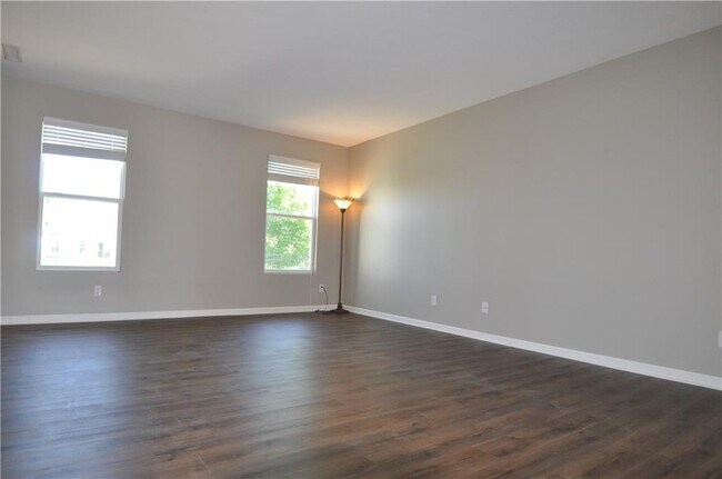 Foto del edificio - 6120 Pebblebrooke Rd