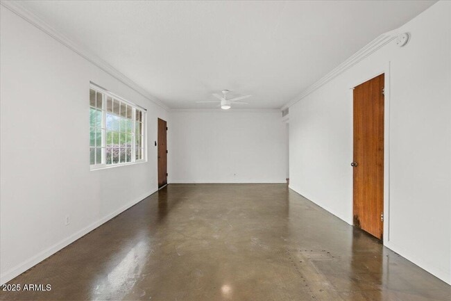 Foto del edificio - 2408 W Weldon Ave