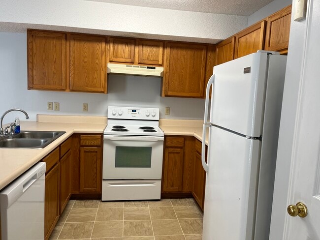 Building Photo - 2263 Forest Acres Dr