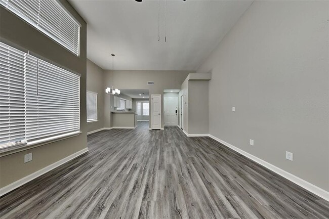 Building Photo - 24115 Scrivener Ln
