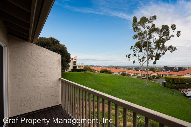 Building Photo - 6703 Paseo Del Norte
