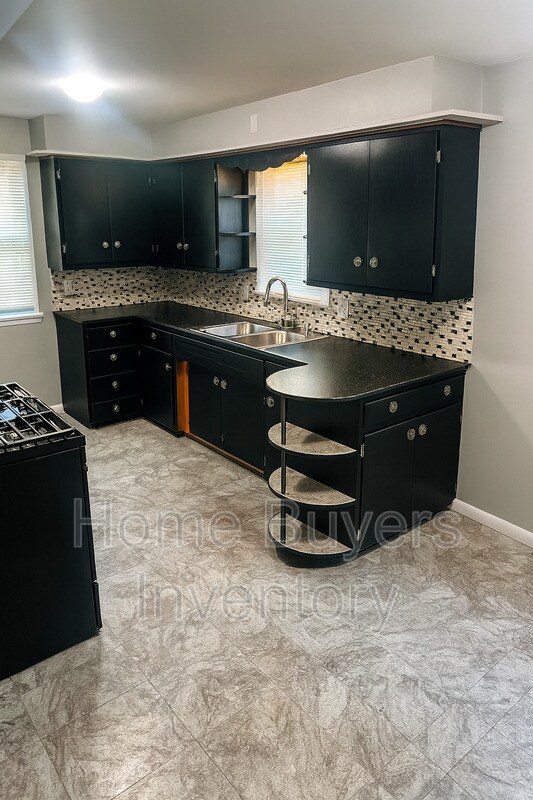 Foto del edificio - 2235 Ridgelawn Ave