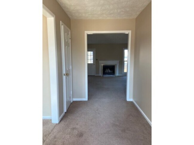 Building Photo - 202 Laketree Boulevard, Spring Lake, Nc 28390