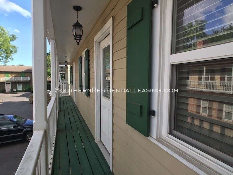 Foto principal - Downtown Pensacola 2BD/2.5BA - Coming Soon!