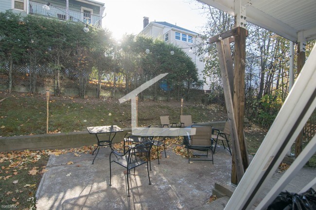 Building Photo - 47 N Crescent Circuit