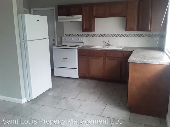 Building Photo - 3 br, 1.5 bath House - 10558 Langford Dr