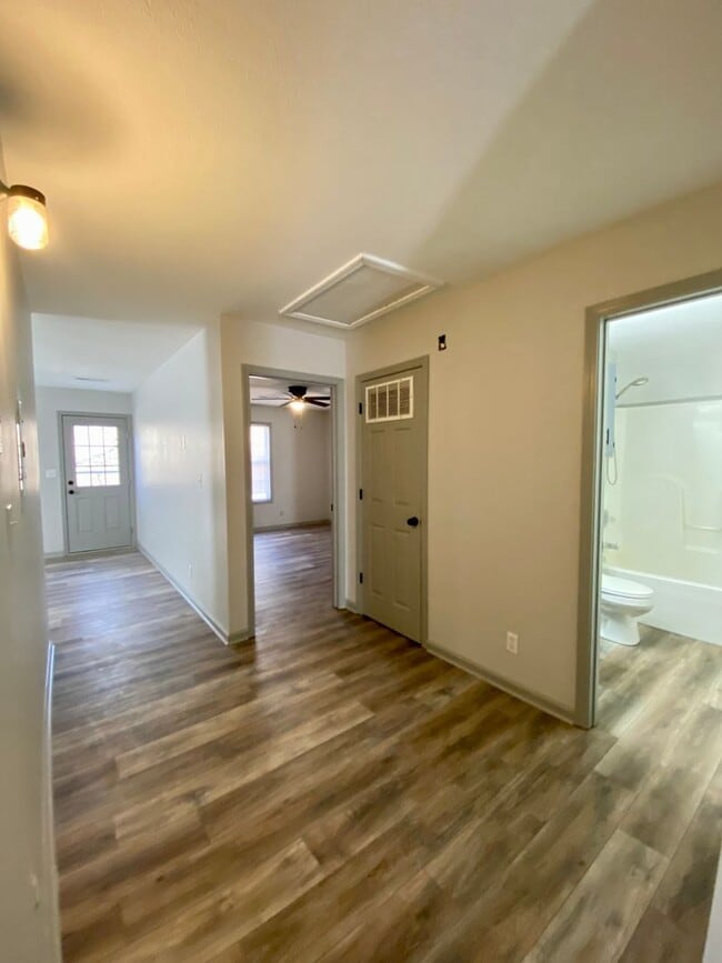 Building Photo - 268 Executive Ave