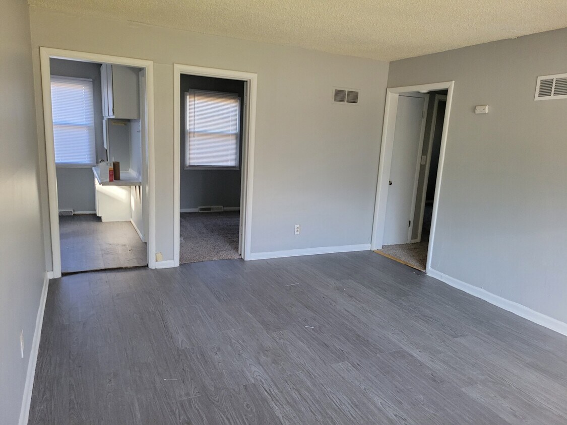 Foto del edificio - 3604 E 61st St