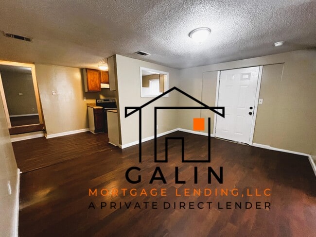Building Photo - 815 Davis Ave