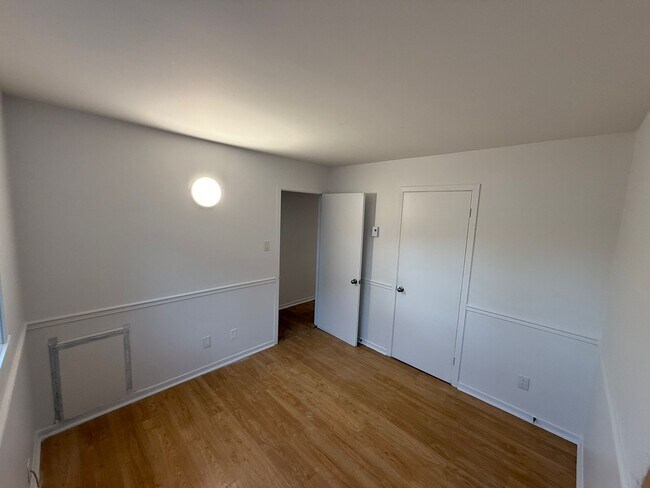 Building Photo - 47 Rue St Lambert