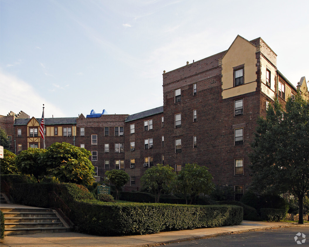 Foto del edificio - Fieldston Garden Apartments