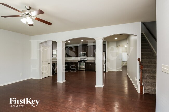 Foto del edificio - 501 Mill Ridge Rd