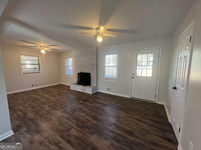 Building Photo - 2712 Wayman Dr