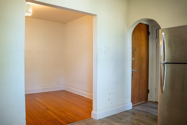Foto del edificio - 294 Clerk St