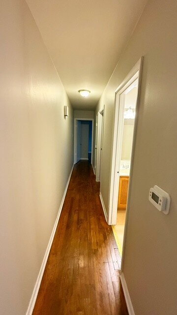 Foto del edificio - SOUTH BROAD RIPPLE 2 BEDROOM RECENTLY UPDATED!
