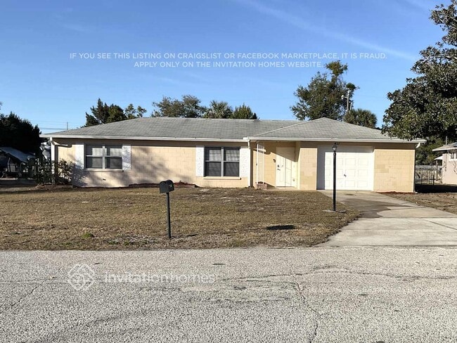 Building Photo - 411 W Charlotte Ave