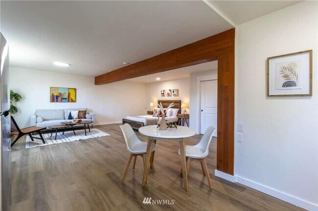 Foto del edificio - 6121 Agnes Rd NE