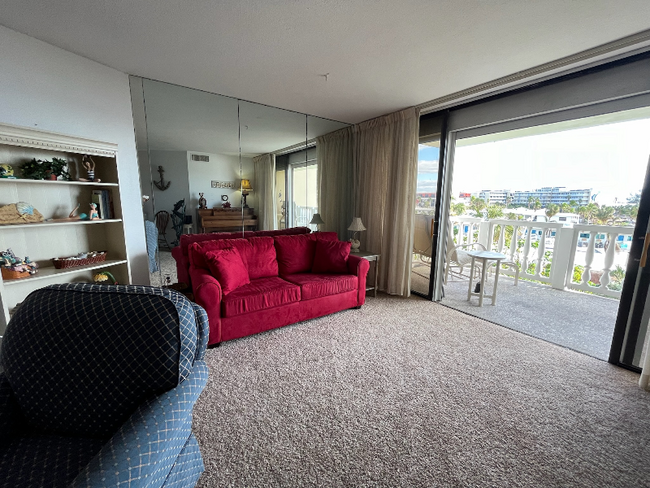 Foto del edificio - 6650 Sunset Way