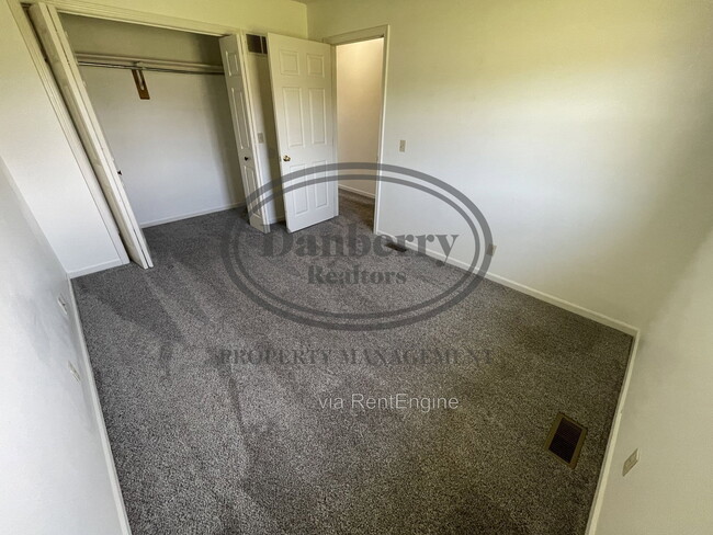 Foto del edificio - 328 Olive St