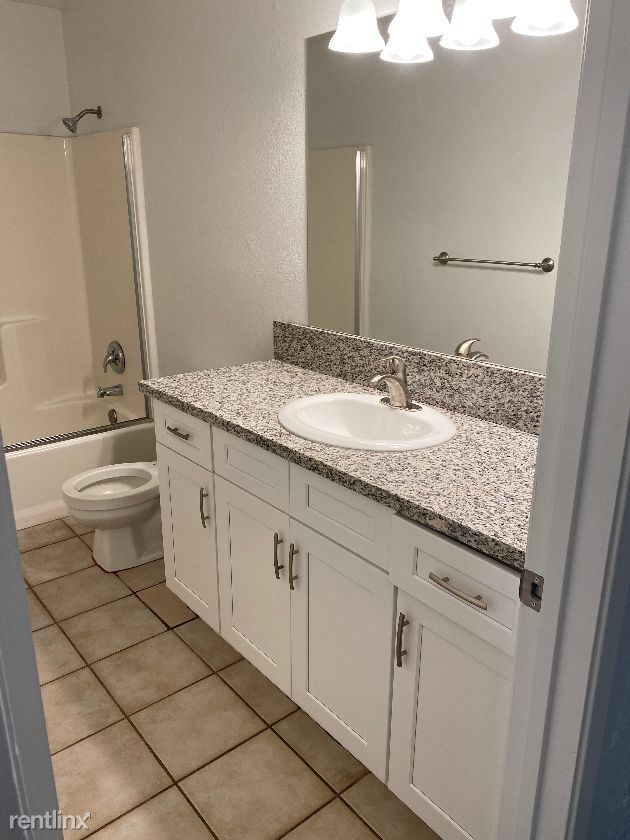 Building Photo - 3 br, 2 bath House - 6018 N Marty Ave