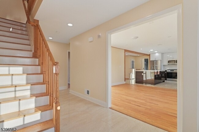 Foto del edificio - 215 Summit Ave