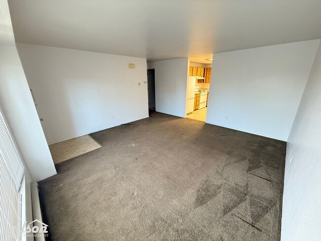 Building Photo - 1206 Voelker Ave