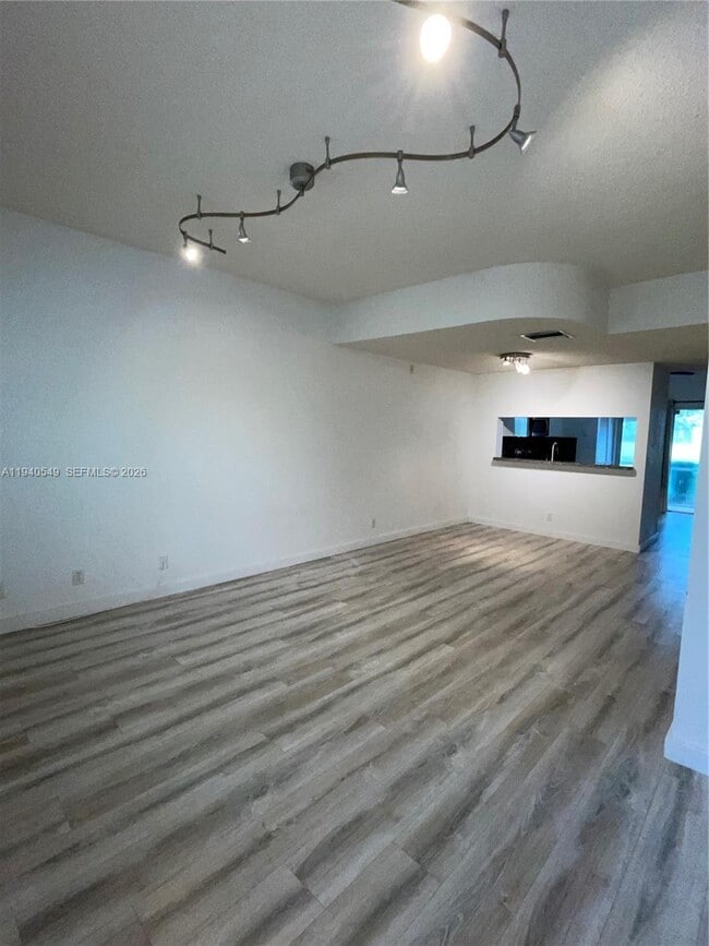 Foto del edificio - 207 Mallory Ct