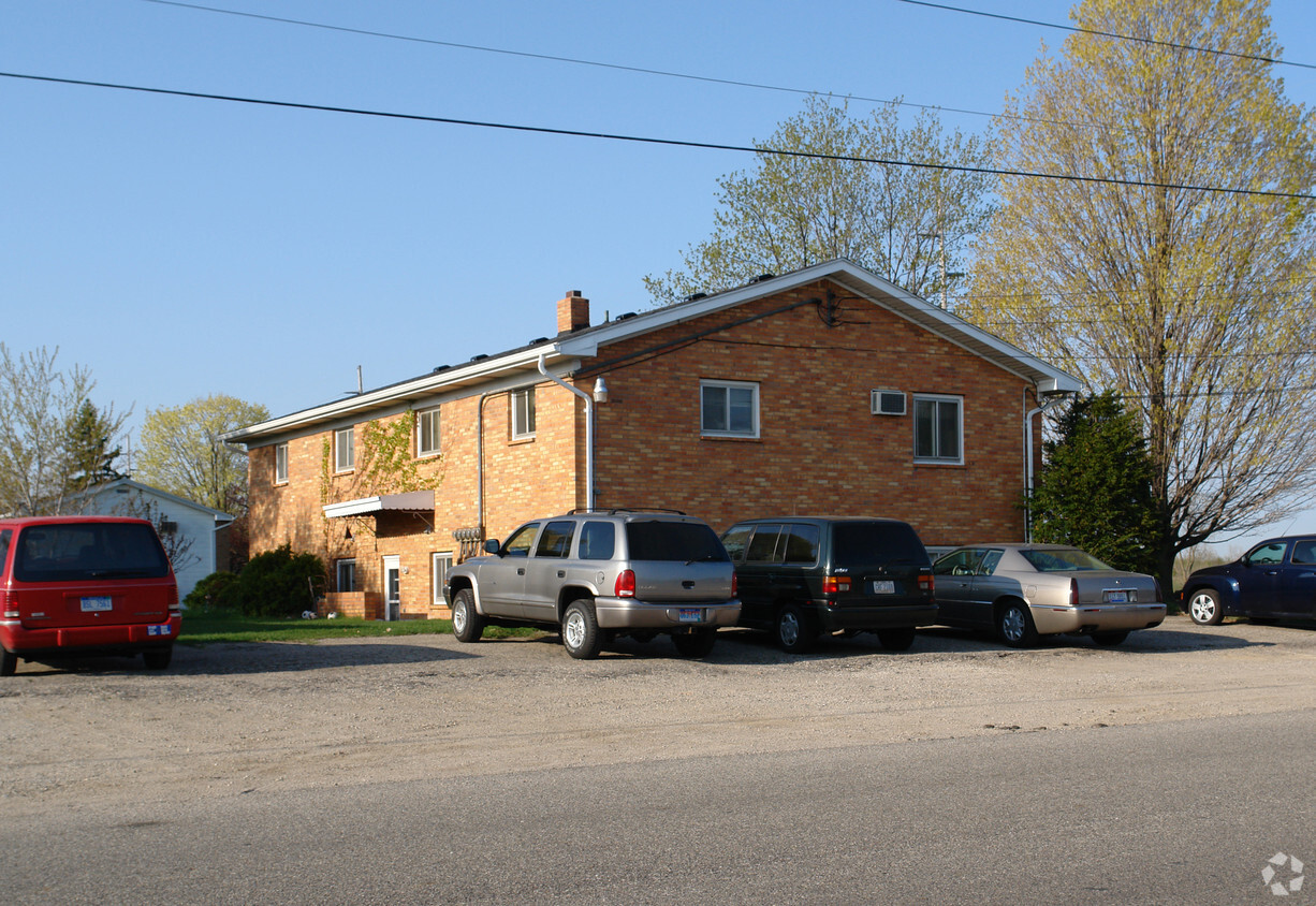 Building Photo - 522 N Creyts Rd