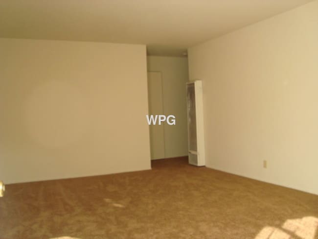 Building Photo - 1392 Darryl Dr