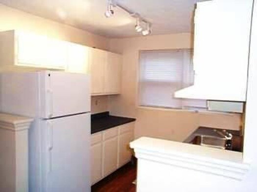 Foto del edificio - 388 Highland Ave