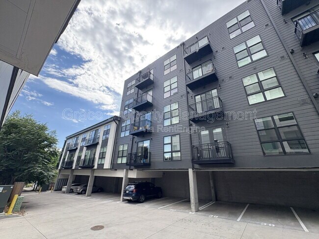 Foto del edificio - 3500 S Corona St