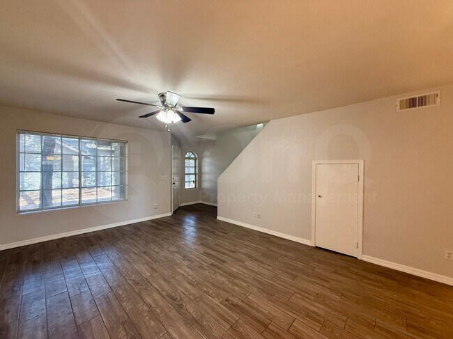 Building Photo - 860 N McQueen Rd