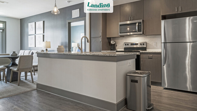 Building Photo - 900 Crest Village Cir