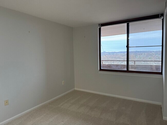 Foto del edificio - 10101 Grosvenor Pl